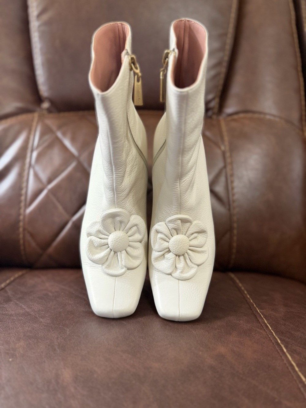Butrich Sakura Flower Ankle Boots- Handmade in Peru - Picture 9 of 14